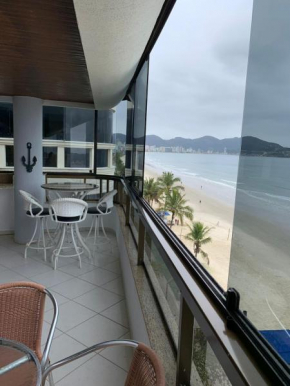 Гостиница Cobertura frente ao mar Meia Praia -Itapema -SC  Итапема